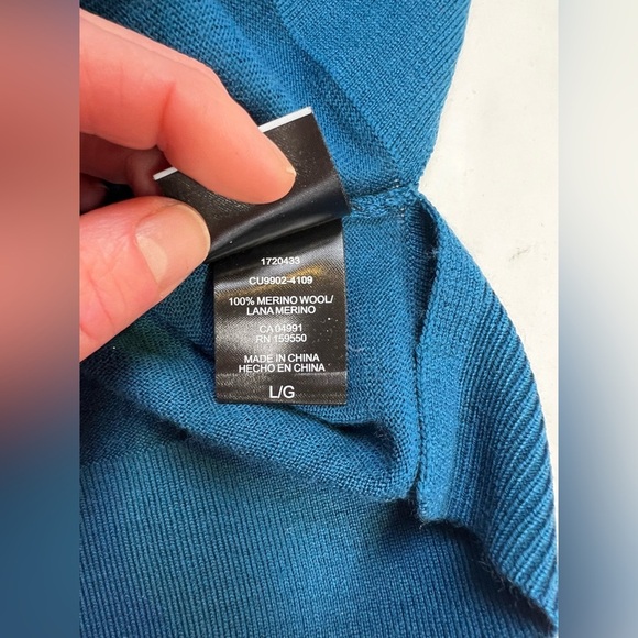 KATHERINE BARCLAY Blue 💯 Merino wool V neck sweater size L. - Picture 11 of 13